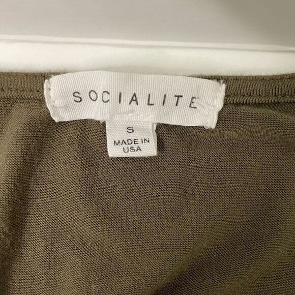 Socialite| Small | with Pockets| flowy|Dress - Picture 6 of 11